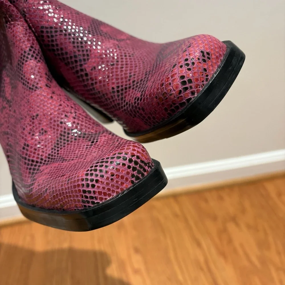 New Vtg Y2K Mainframe Magenta‎ Chunky Block Heel Leather Boot Square Toe 7 Bratz - Picture 7 of 13